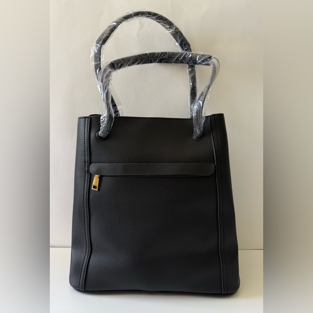 Women's Bucket Bag / Shoulder Bag / Crossbody Bag / Black Purse New with Tags
